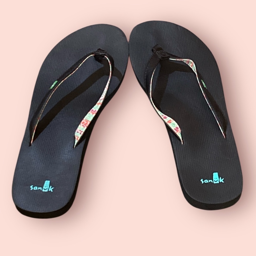 Sanuk Yoga Mat flip flop, Black and Multicolor Sandals Size 9 EUC